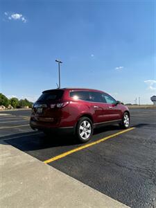 2016 Chevrolet Traverse LT - Photo 4 - Perryton, TX 79070