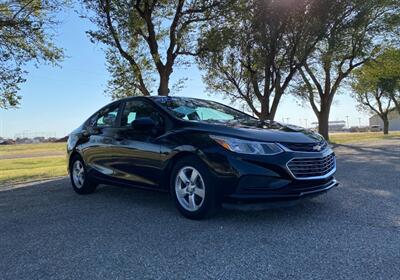 2017 Chevrolet Cruze LS Auto   - Photo 2 - Perryton, TX 79070