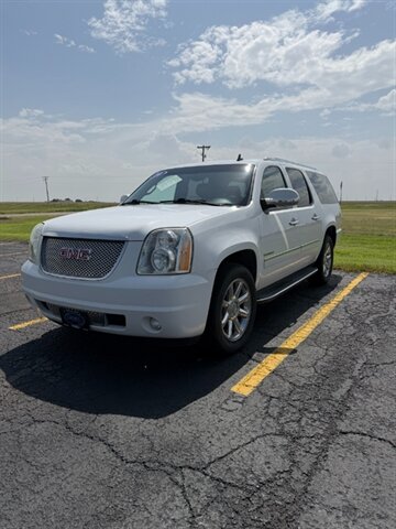 2010 GMC Yukon XL Denali   - Photo 1 - Perryton, TX 79070