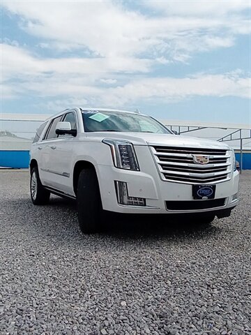 2020 Cadillac Escalade Platinum   - Photo 1 - Perryton, TX 79070