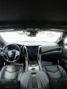 2020 Cadillac Escalade Platinum - Photo 6 - Perryton, TX 79070