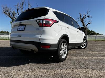 2017 Ford Escape SE   - Photo 4 - Perryton, TX 79070