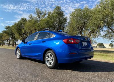 2017 Chevrolet Cruze LT Auto   - Photo 3 - Perryton, TX 79070