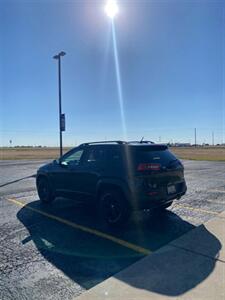 2015 Jeep Cherokee Trailhawk   - Photo 3 - Perryton, TX 79070
