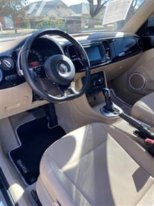 2012 Volkswagen Beetle-Classic 2.5L - Photo 6 - Perryton, TX 79070