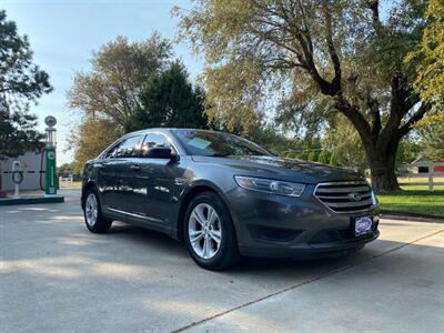 2017 Ford Taurus SE   - Photo 2 - Perryton, TX 79070