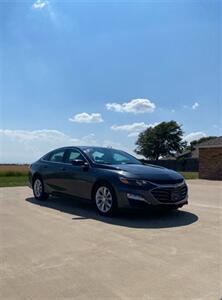 2019 Chevrolet Malibu LT   - Photo 2 - Perryton, TX 79070