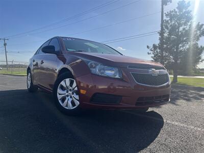 2012 Chevrolet Cruze LS   - Photo 2 - Perryton, TX 79070