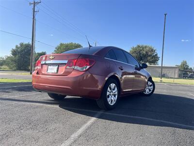 2012 Chevrolet Cruze LS   - Photo 4 - Perryton, TX 79070