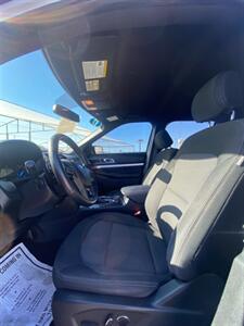 2017 Ford Explorer XLT   - Photo 6 - Perryton, TX 79070