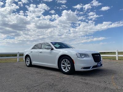 2016 Chrysler 300 Series Limited   - Photo 2 - Perryton, TX 79070