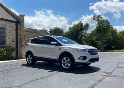 2017 Ford Escape SE   - Photo 2 - Perryton, TX 79070