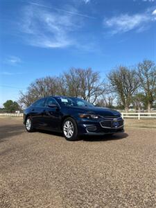 2018 Chevrolet Malibu LT   - Photo 2 - Perryton, TX 79070