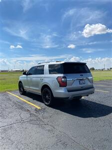 2019 Ford Expedition Limited   - Photo 4 - Perryton, TX 79070