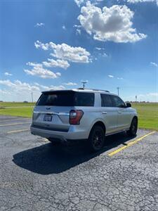 2019 Ford Expedition Limited   - Photo 3 - Perryton, TX 79070