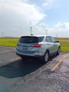 2020 Chevrolet Equinox LT - Photo 3 - Perryton, TX 79070