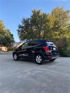 2017 Chevrolet Trax LT   - Photo 3 - Perryton, TX 79070