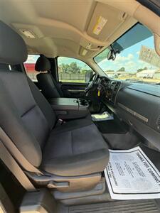 2012 Chevrolet Silverado 3500 LT - Photo 5 - Perryton, TX 79070