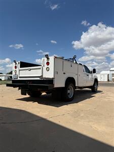 2012 Chevrolet Silverado 3500 LT - Photo 4 - Perryton, TX 79070