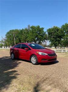 2014 Kia Forte LX   - Photo 2 - Perryton, TX 79070