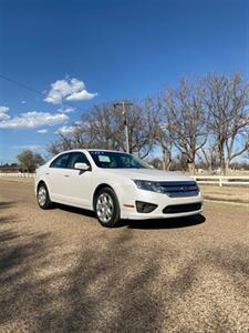 2011 Ford Fusion SE   - Photo 2 - Perryton, TX 79070