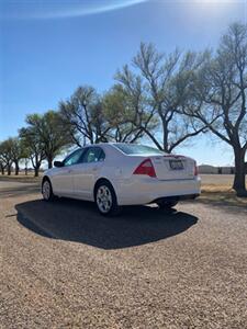 2011 Ford Fusion SE   - Photo 3 - Perryton, TX 79070