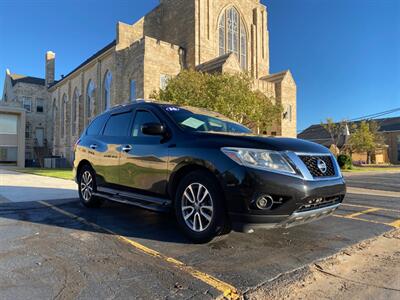 2016 Nissan Pathfinder S   - Photo 2 - Perryton, TX 79070