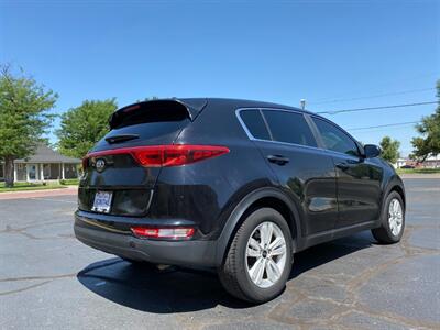 2017 Kia Sportage LX   - Photo 4 - Perryton, TX 79070