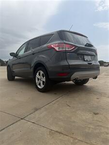 2016 Ford Escape SE   - Photo 2 - Perryton, TX 79070
