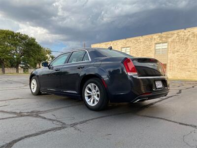 2015 Chrysler 300 Series Limited   - Photo 3 - Perryton, TX 79070