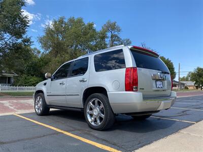 2011 Cadillac Escalade Premium   - Photo 3 - Perryton, TX 79070