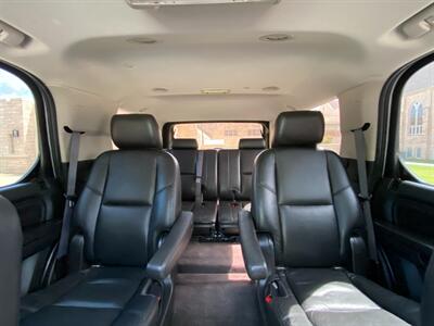 2011 Cadillac Escalade Premium   - Photo 6 - Perryton, TX 79070