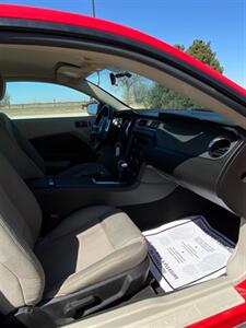2010 Ford Mustang V6   - Photo 6 - Perryton, TX 79070