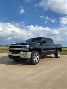 2018 Chevrolet Silverado 1500 LT   - Photo 1 - Perryton, TX 79070