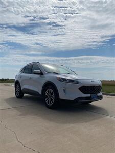 2020 Ford Escape SEL   - Photo 2 - Perryton, TX 79070
