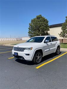 2019 Jeep Grand Cherokee Overland   - Photo 1 - Perryton, TX 79070