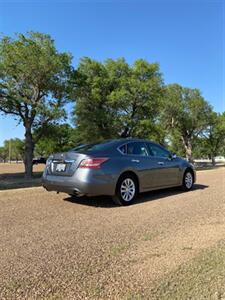 2014 Nissan Altima 2.5   - Photo 4 - Perryton, TX 79070