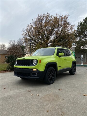 2017 Jeep Renegade Latitude   - Photo 1 - Perryton, TX 79070