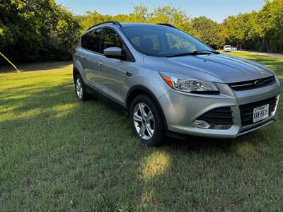 2016 Ford Escape SE   - Photo 8 - Lewisville, TX 75057