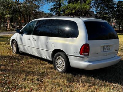 1997 Chrysler Town and Country LXi   - Photo 17 - Lewisville, TX 75057