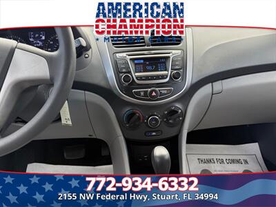 2017 Hyundai ACCENT SE   - Photo 11 - Stuart, FL 34994