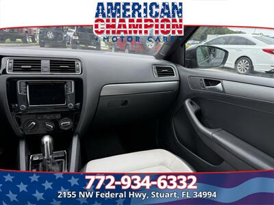 2016 Volkswagen Jetta 1.8T Sport   - Photo 19 - Stuart, FL 34994