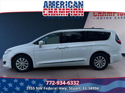 2017 Chrysler Pacifica Touring-L   - Photo 2 - Stuart, FL 34994