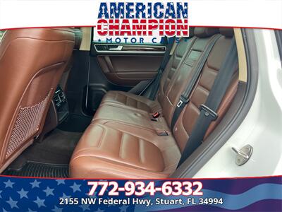 2013 Volkswagen Touareg VR6 Sport   - Photo 13 - Stuart, FL 34994