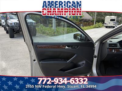 2013 Volkswagen Passat TDI SEL Premium - Photo 10 - Stuart, FL 34994