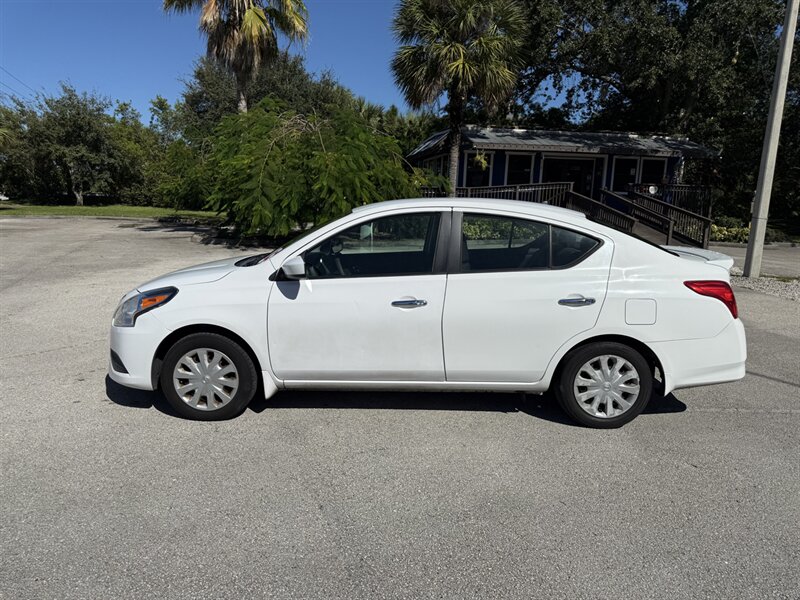 2015 Nissan Versa 1.6 S  