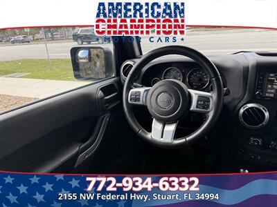 2017 Jeep Wrangler Rubicon   - Photo 16 - Stuart, FL 34994