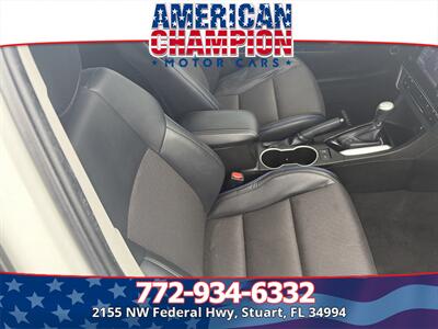 2017 Toyota Corolla SE   - Photo 16 - Stuart, FL 34994