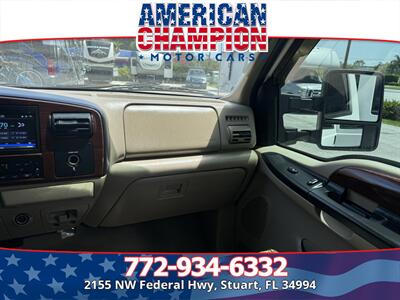 2005 Ford F-250 Super Duty Lariat 4dr Crew Cab Lariat - Photo 19 - Stuart, FL 34994