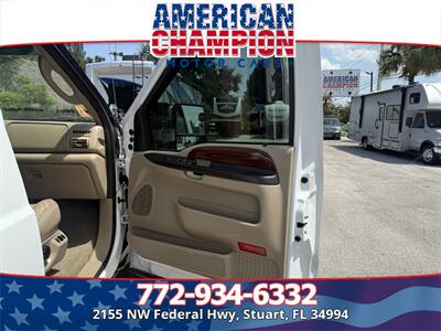 2005 Ford F-250 Super Duty Lariat 4dr Crew Cab Lariat - Photo 12 - Stuart, FL 34994